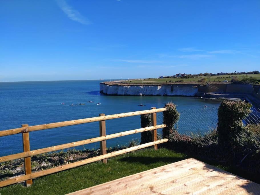 Spring Tide Cliff Top Glamping Pod With Direct Sea Views Birchington-on-Sea Eksteriør bilde
